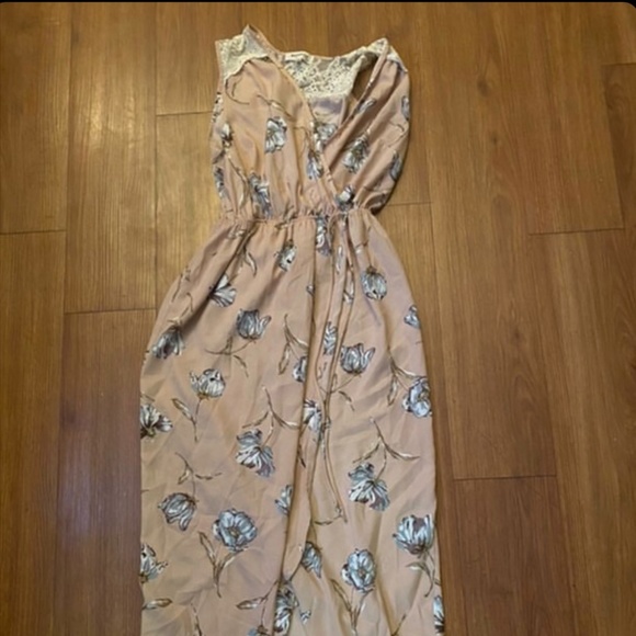 M Cream/pink Maxi Dress with flowers and White Lace - Picture 2 of 5